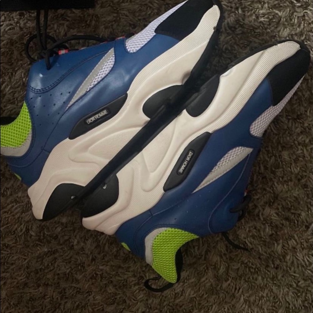 Christian Dior Sneakers - Picture 2 of 4
